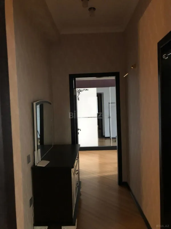 Satılır 3 otaqlı mənzil 95 m²