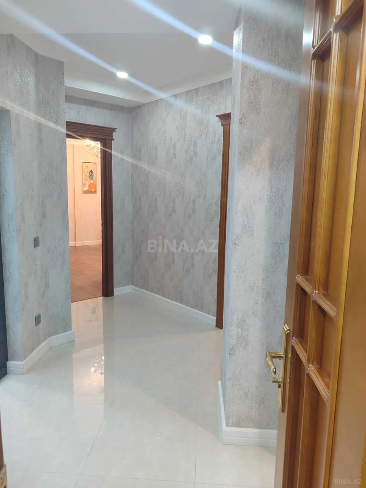 Satılır 3 otaqlı mənzil 112 m²