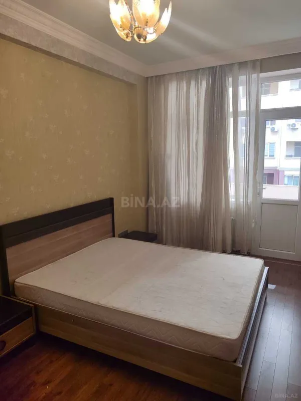 Satılır 3 otaqlı mənzil 112 m²