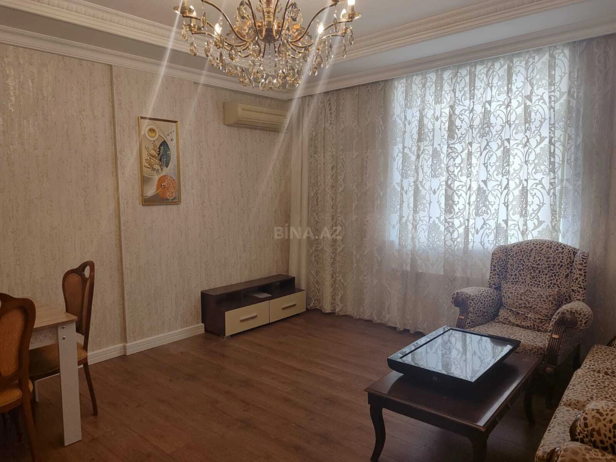 Satılır 3 otaqlı mənzil 112 m²