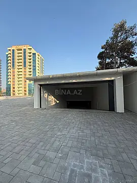 Satılır 3 otaqlı mənzil 172 m²