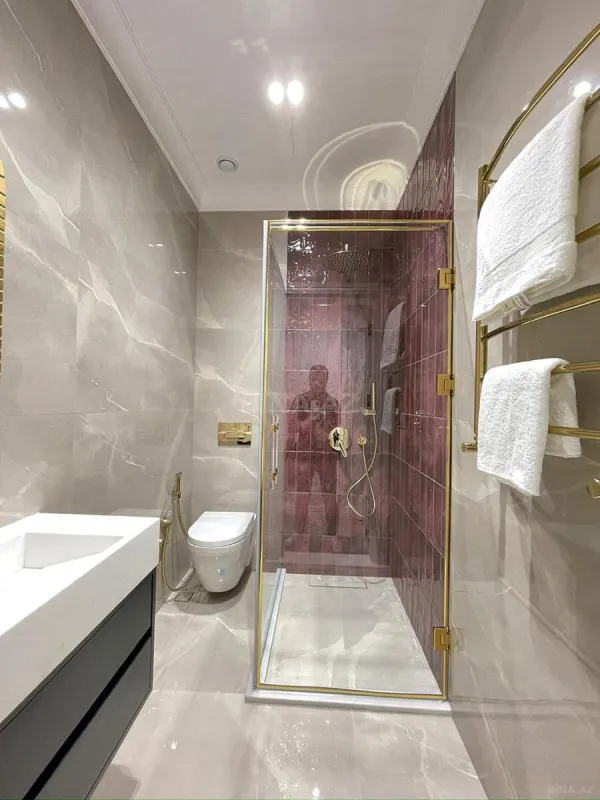 Satılır 4 otaqlı mənzil 140 m²