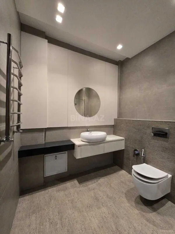 Satılır 3 otaqlı mənzil 158 m²