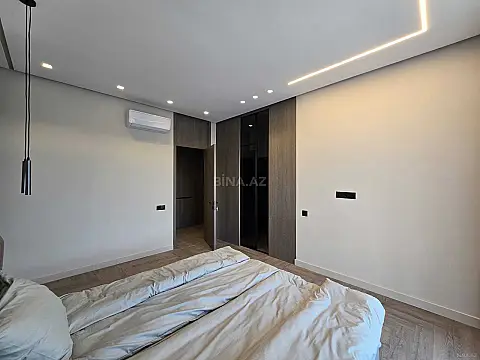 Satılır 3 otaqlı mənzil 158 m²