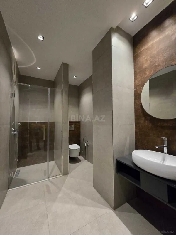 Satılır 3 otaqlı mənzil 158 m²