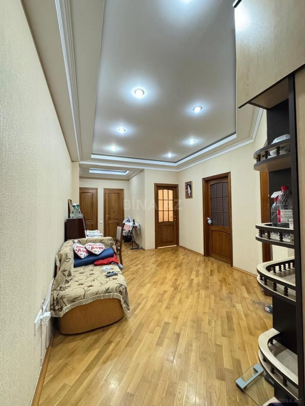 Satılır 3 otaqlı mənzil 124 m²