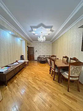 Satılır 3 otaqlı mənzil 124 m²
