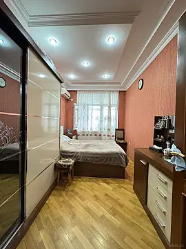 Satılır 3 otaqlı mənzil 124 m²