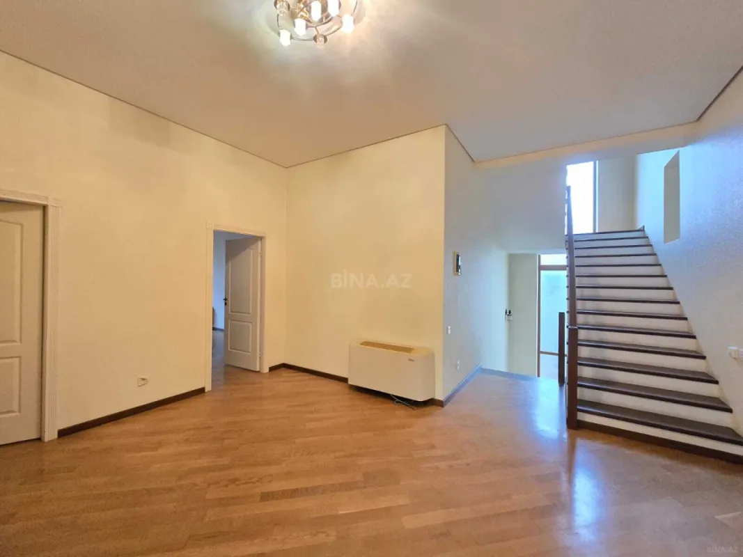 Kirayə verilir 6 otaqlı həyət evi 350 m²
