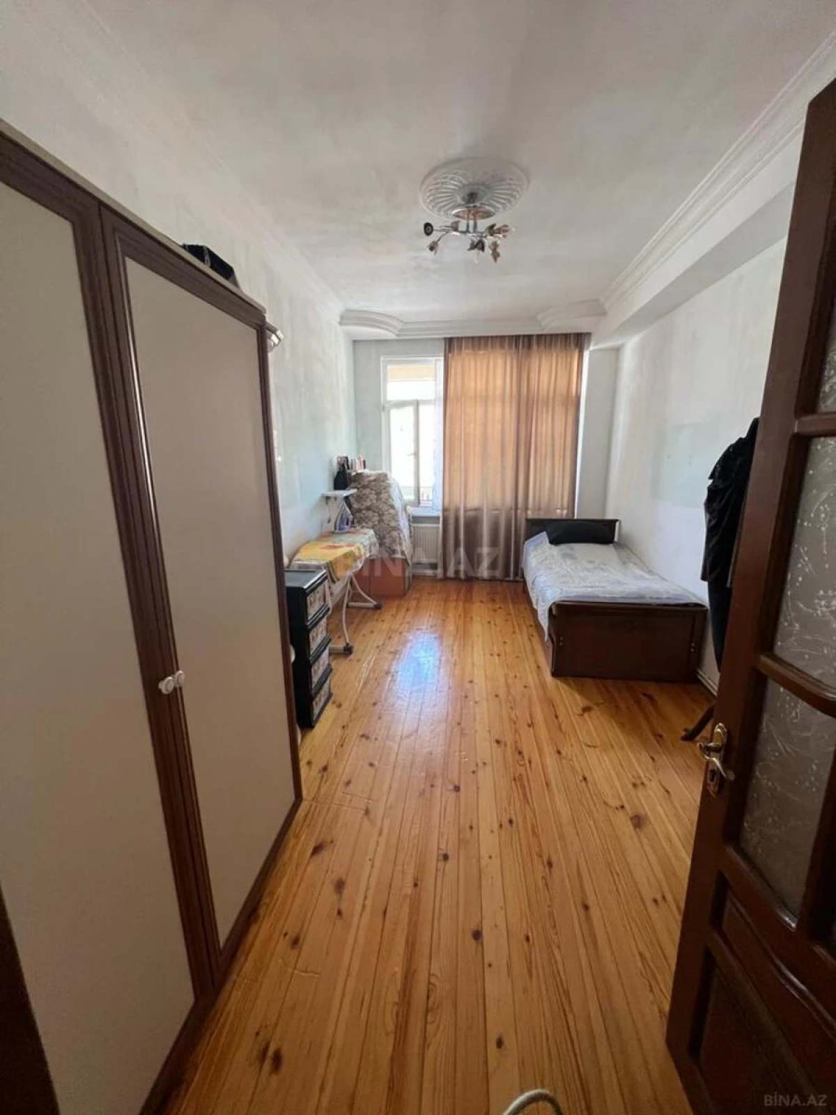 Satılır 3 otaqlı mənzil 114 m²