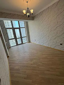 Satılır 3 otaqlı mənzil 106 m²