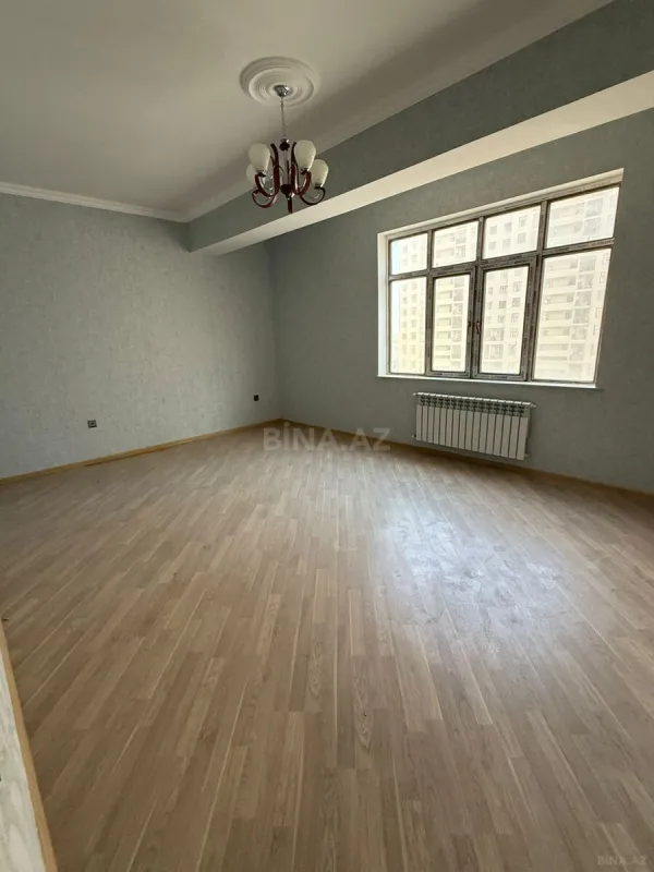 Satılır 3 otaqlı mənzil 106 m²