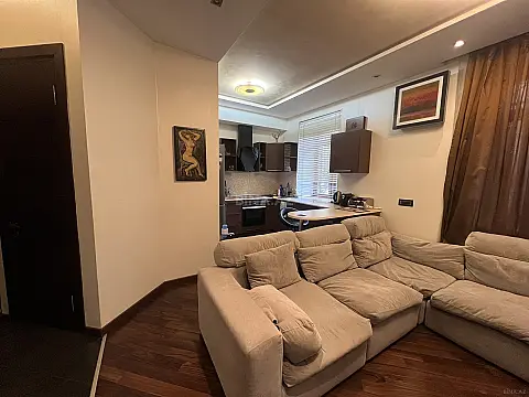 Satılır 4 otaqlı mənzil 110 m²
