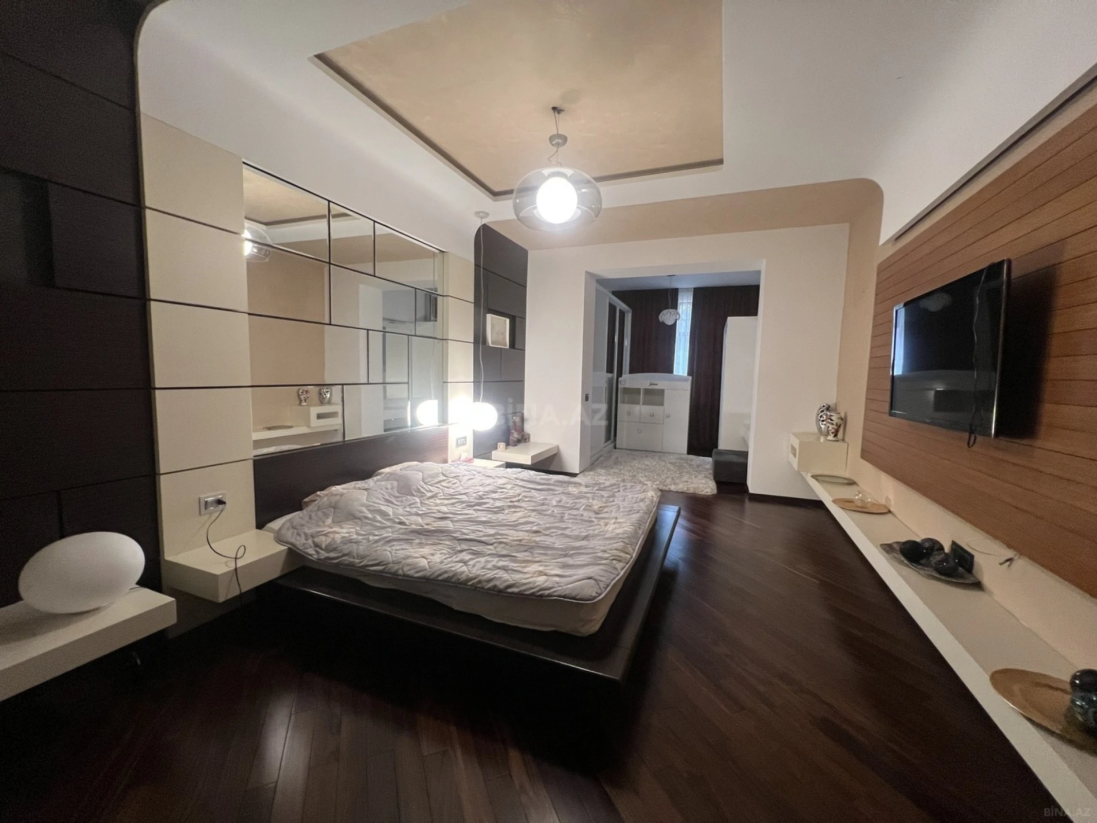 Satılır 4 otaqlı mənzil 110 m²