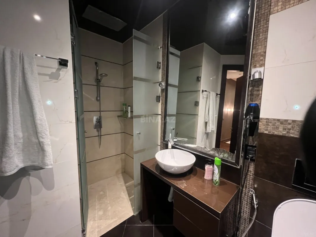 Satılır 4 otaqlı mənzil 110 m²