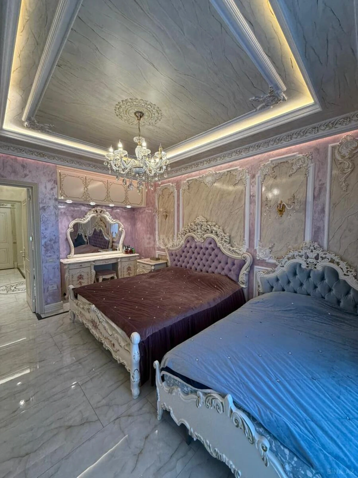 Satılır 3 otaqlı mənzil 148 m²