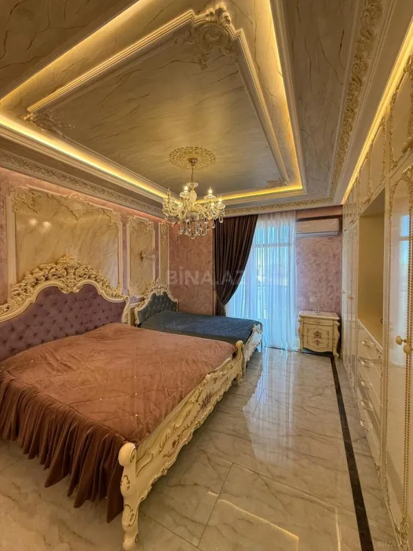 Satılır 3 otaqlı mənzil 148 m²