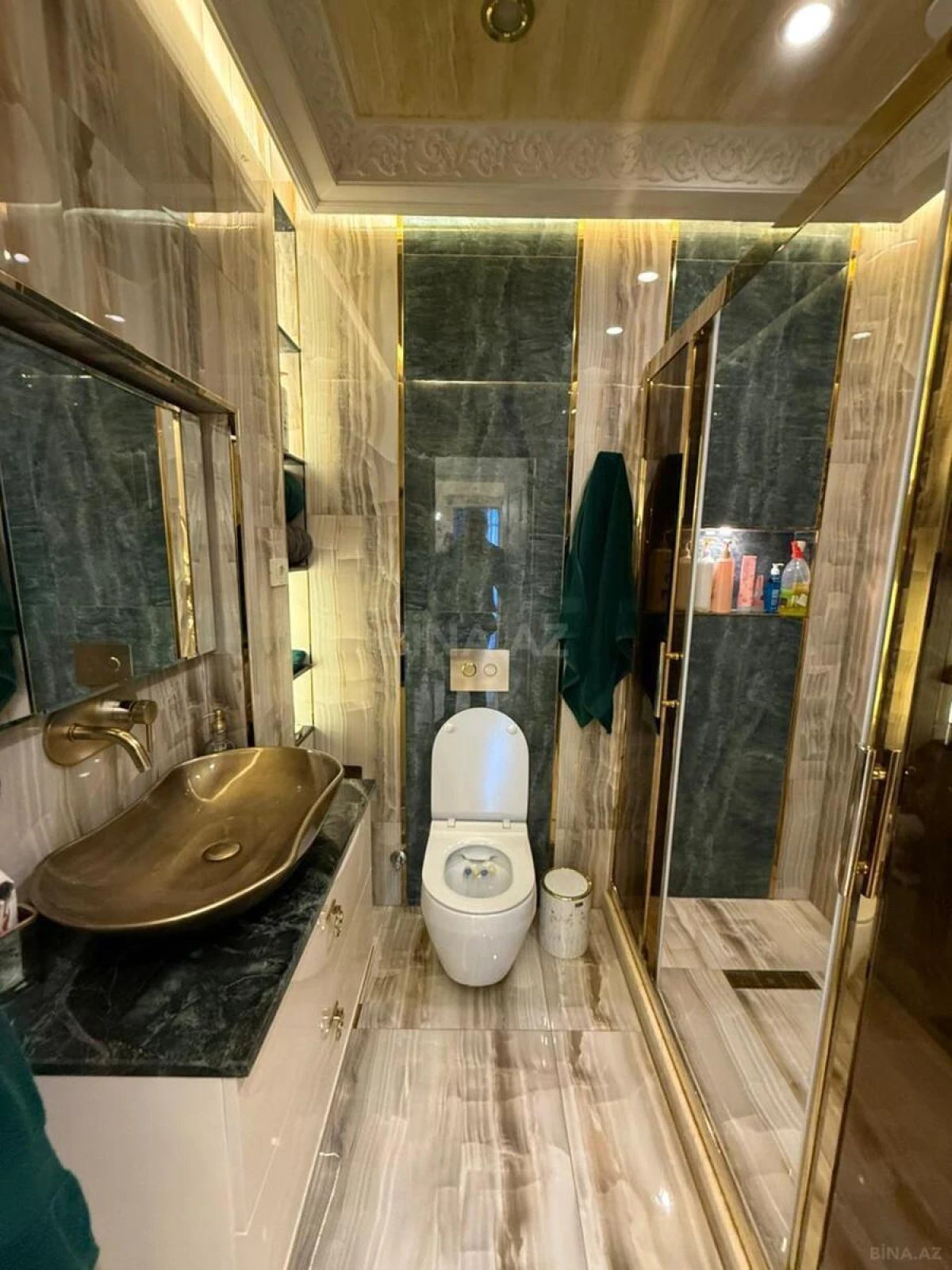 Satılır 3 otaqlı mənzil 148 m²