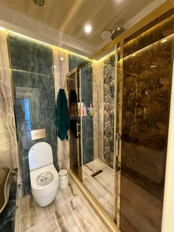 Satılır 3 otaqlı mənzil 148 m²