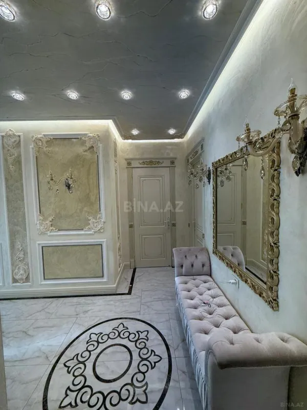 Satılır 3 otaqlı mənzil 148 m²