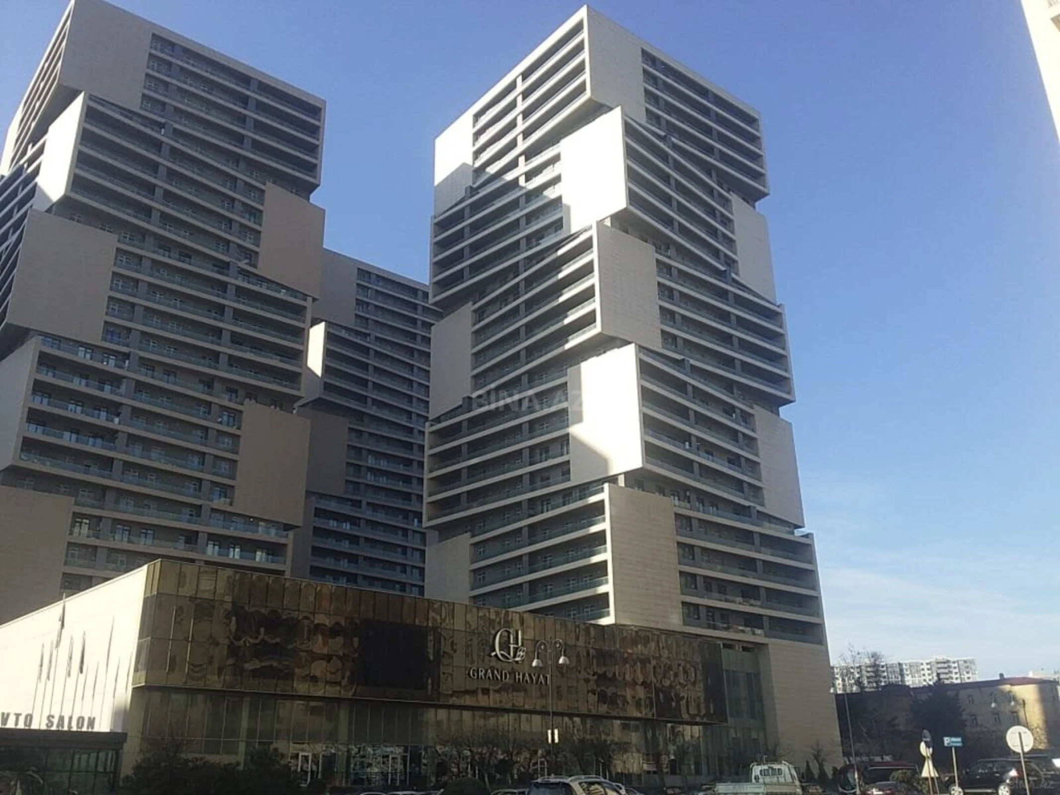 Satılır 3 otaqlı mənzil 148 m²