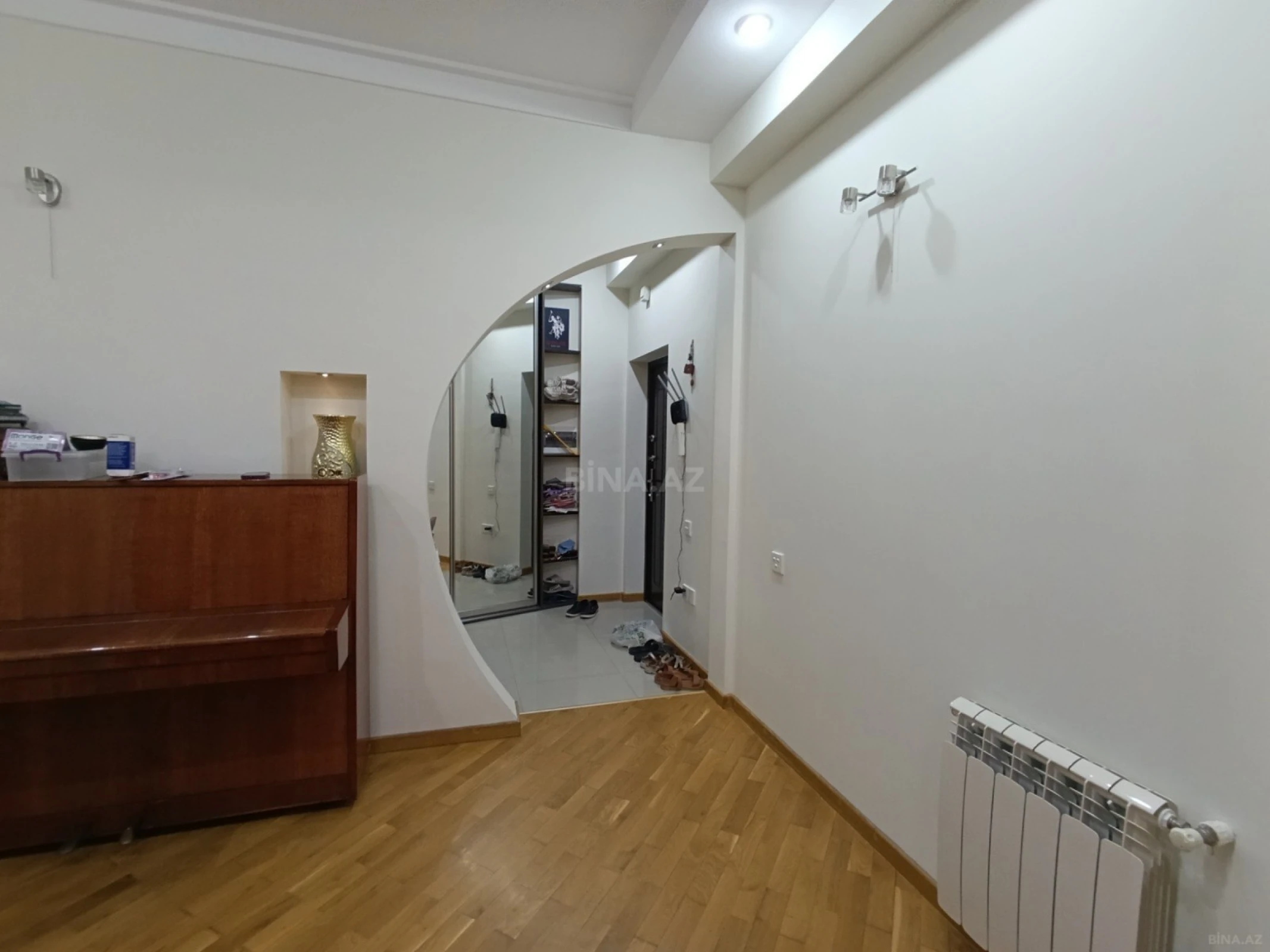 Satılır 3 otaqlı mənzil 103 m²