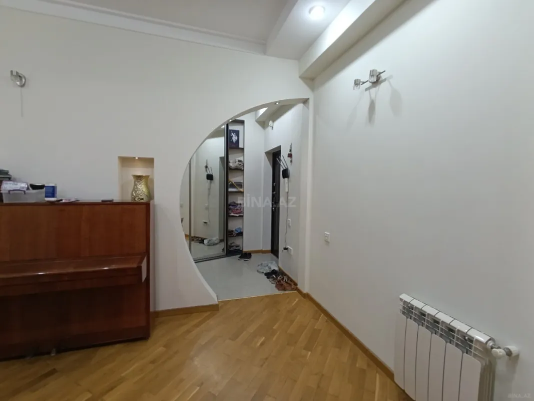 Satılır 3 otaqlı mənzil 103 m²