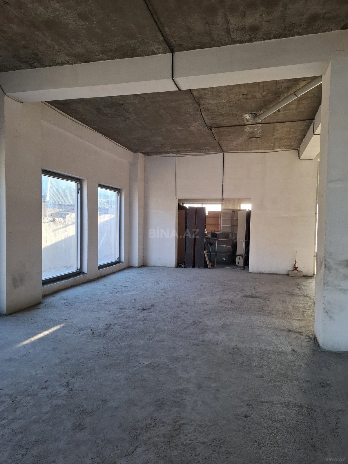 Satılır obyekt 240 m²