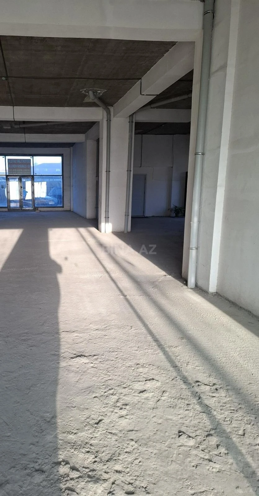 Satılır obyekt 240 m²