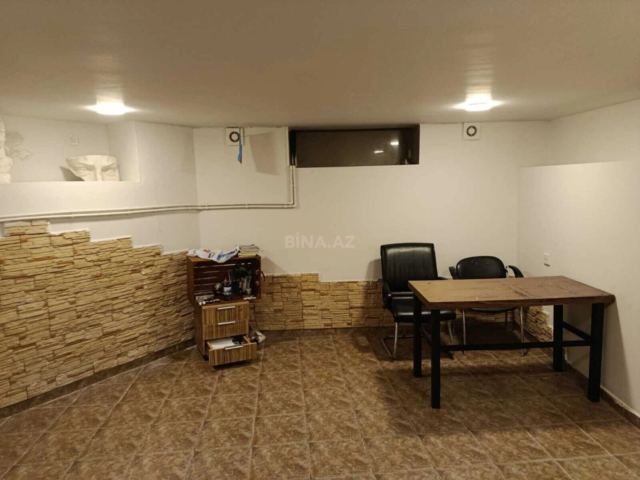 Kirayə verilir obyekt 110 m²