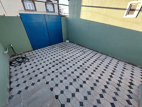 Satılır 4 otaqlı həyət evi 100 m²