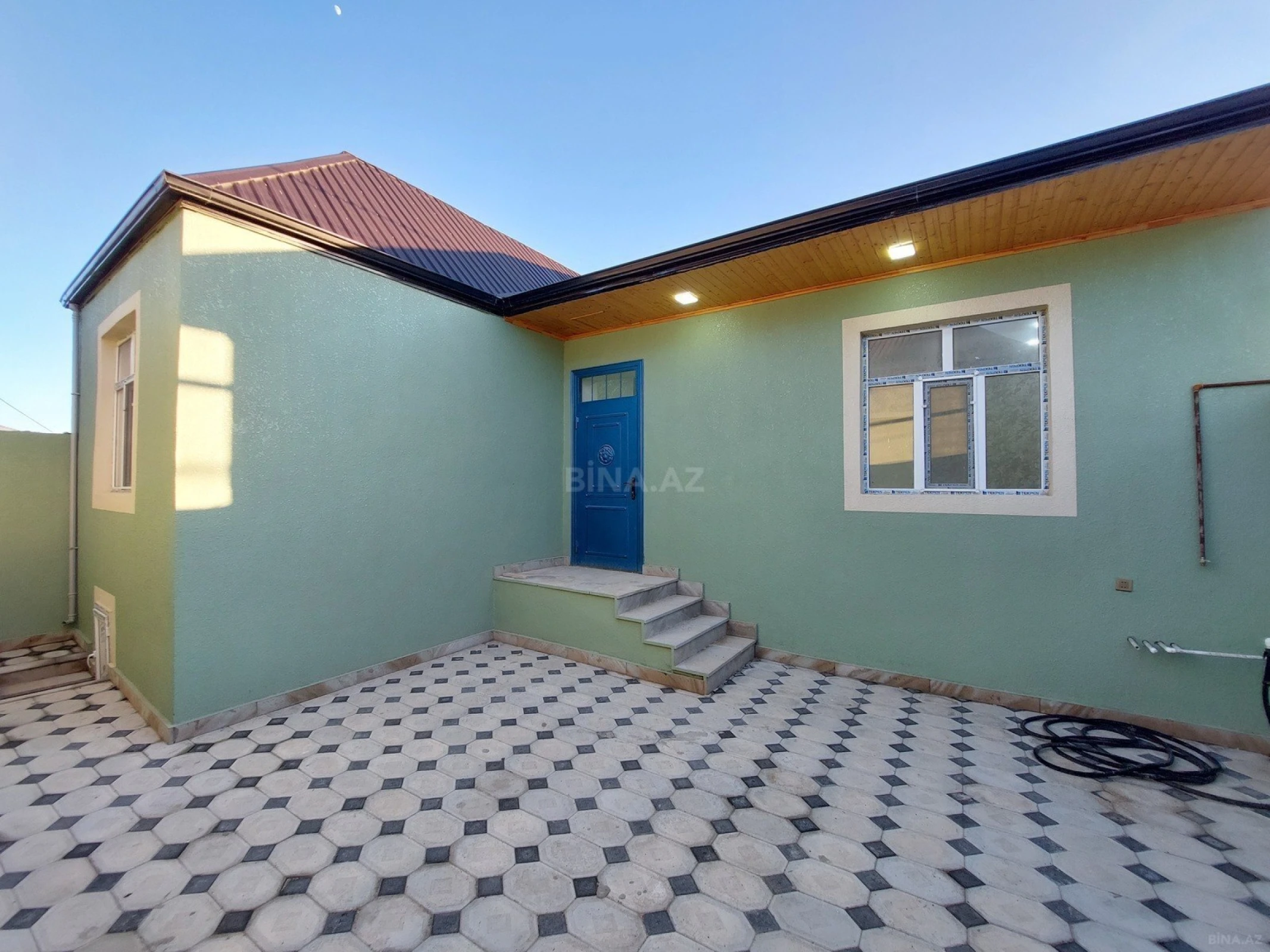 Satılır 4 otaqlı həyət evi 100 m²