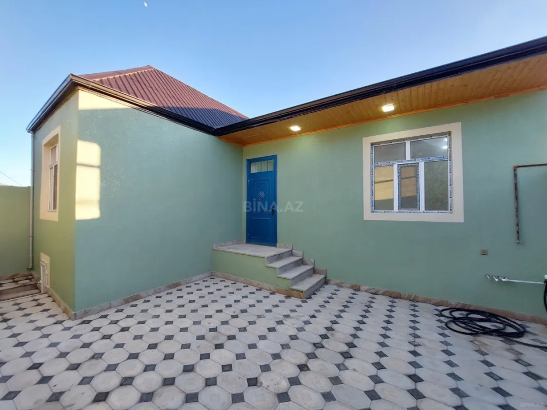 Satılır 4 otaqlı həyət evi 100 m²
