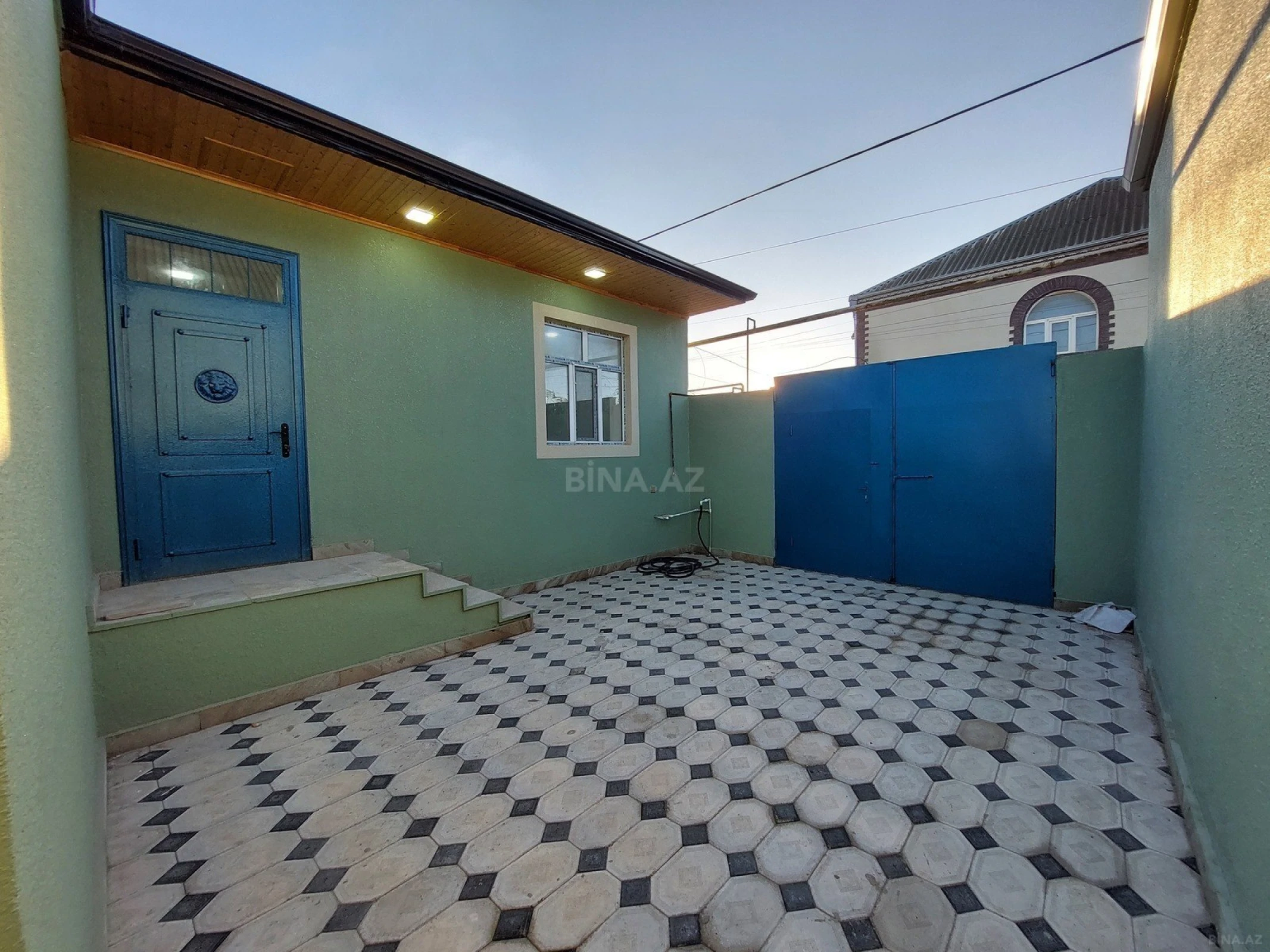 Satılır 4 otaqlı həyət evi 100 m²