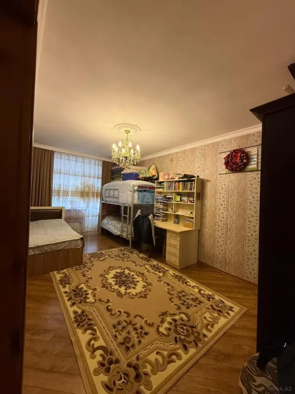 Satılır 4 otaqlı mənzil 100 m²