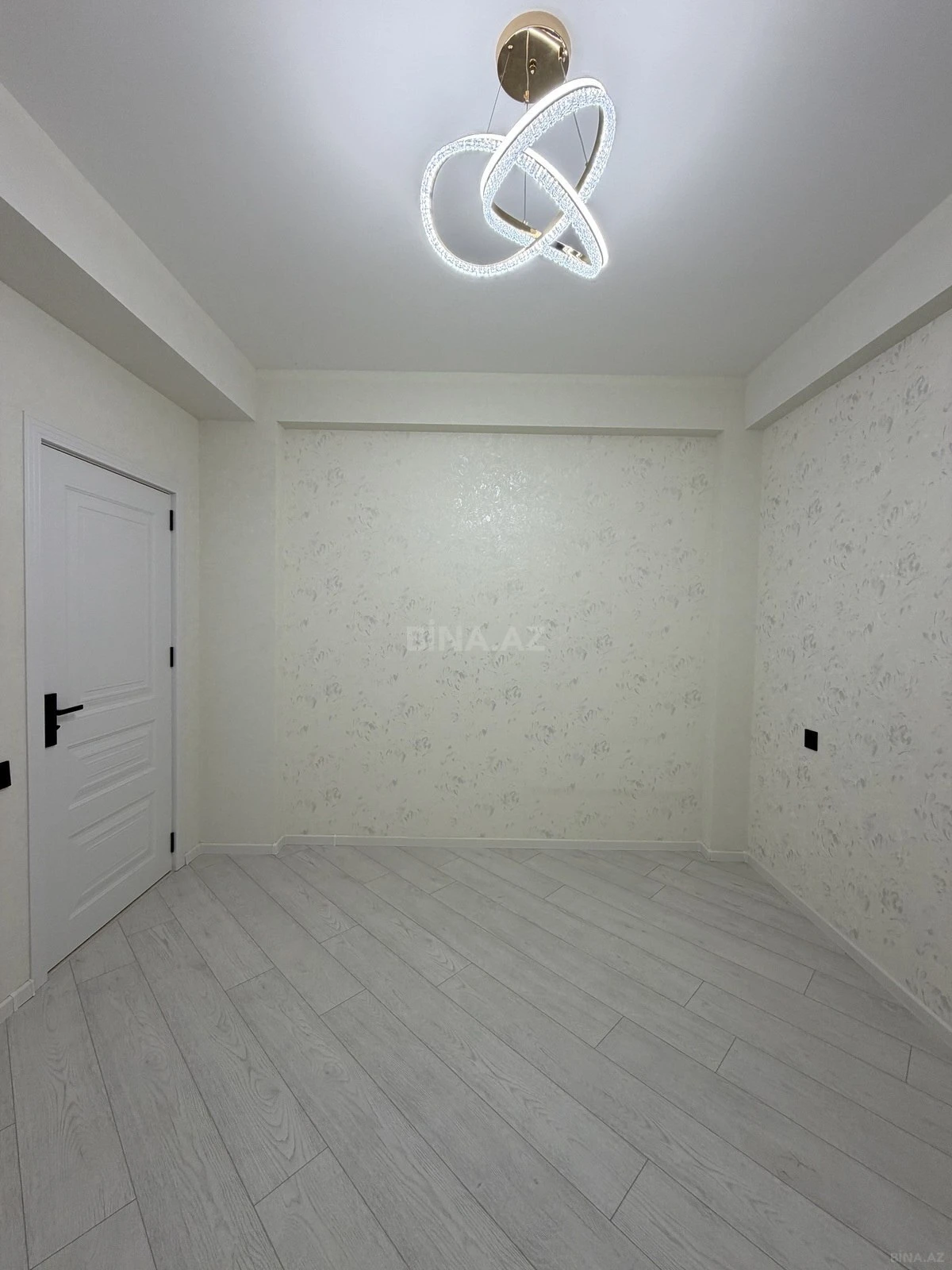 Satılır 2 otaqlı mənzil 44 m²