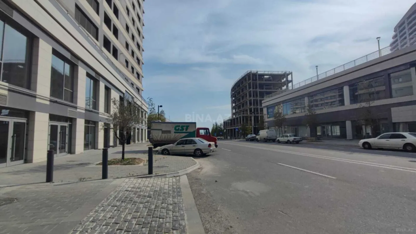 Satılır obyekt 673 m²