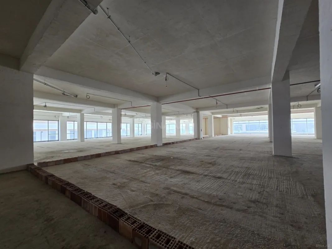 Satılır obyekt 680 m²