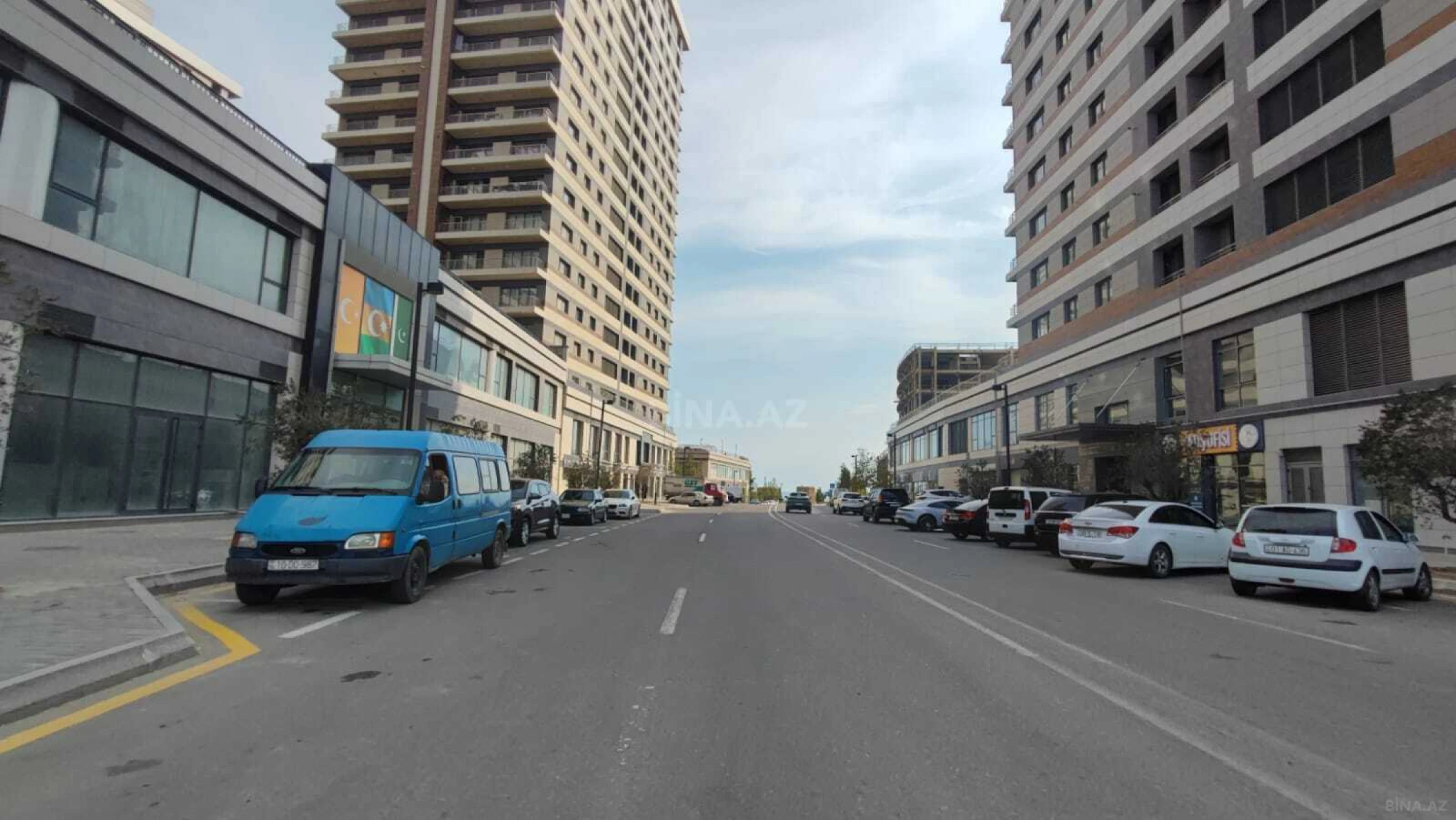 Satılır obyekt 680 m²