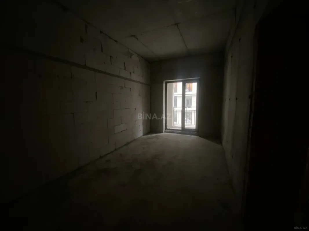 Satılır 2 otaqlı mənzil 76 m²