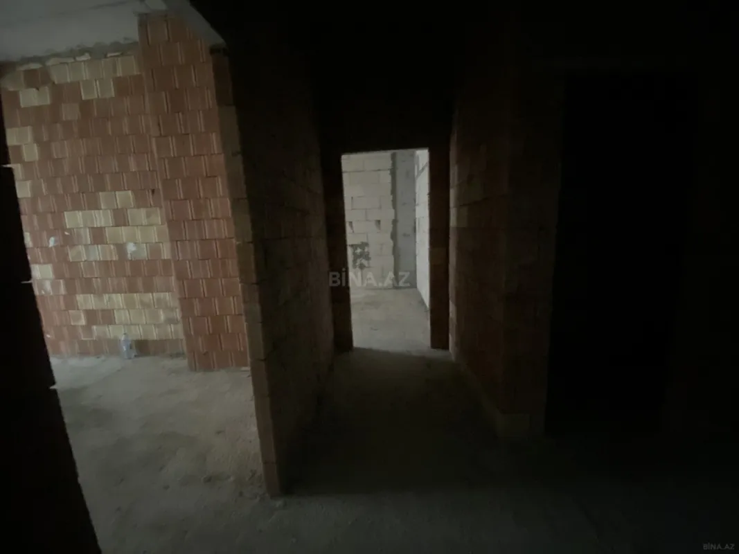 Satılır 2 otaqlı mənzil 76 m²