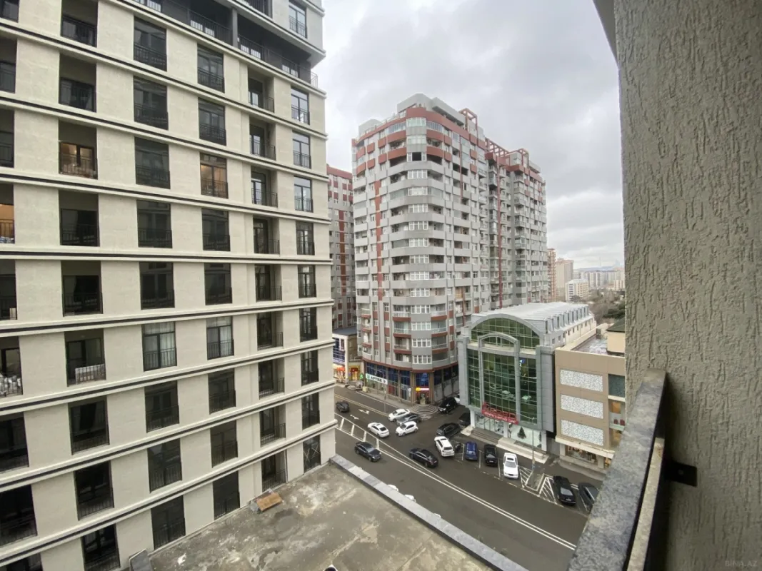 Satılır 2 otaqlı mənzil 76 m²
