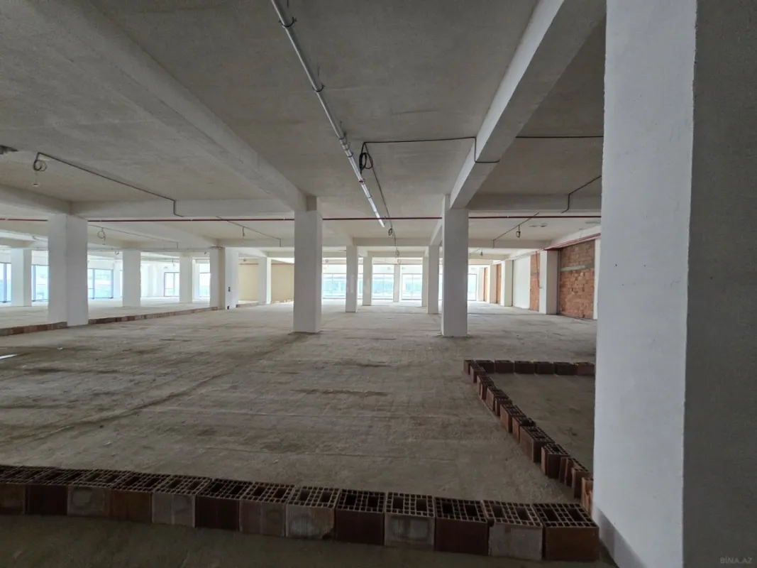 Satılır obyekt 1350 m²