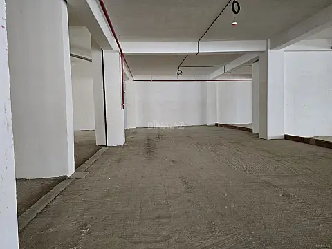 Satılır obyekt 1350 m²