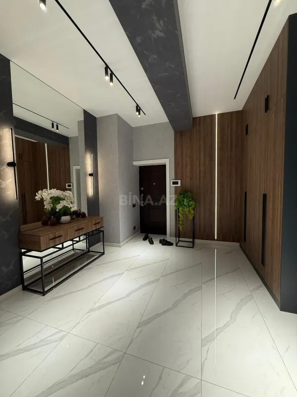 Kirayə verilir 3 otaqlı mənzil 140 m²