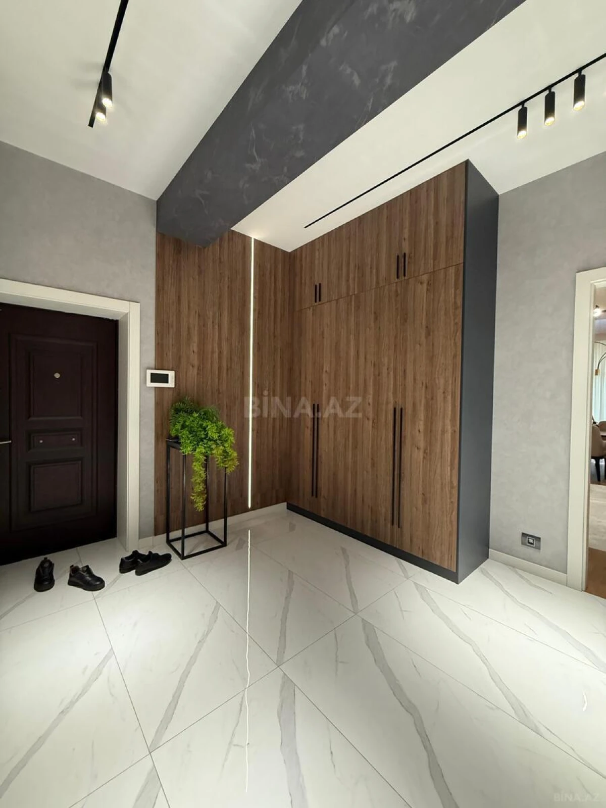 Kirayə verilir 3 otaqlı mənzil 140 m²