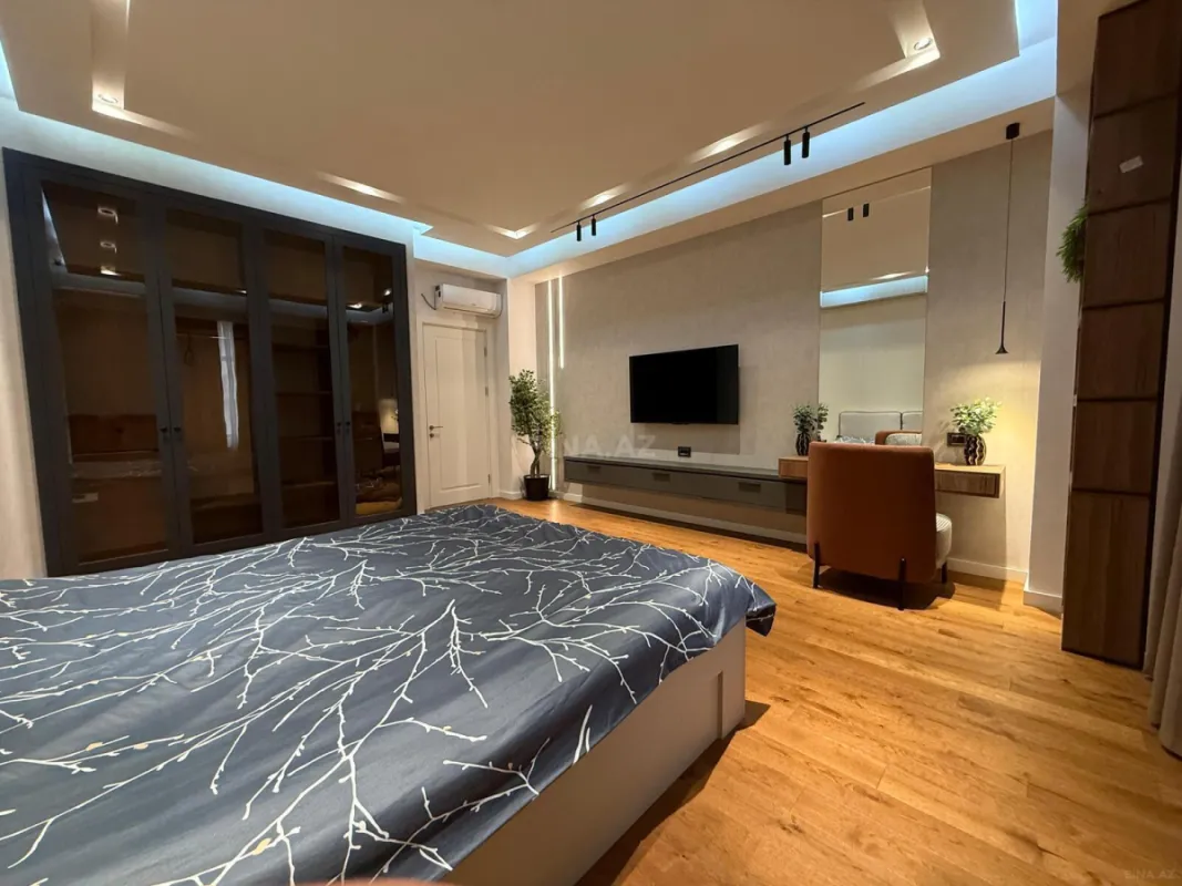 Kirayə verilir 3 otaqlı mənzil 140 m²