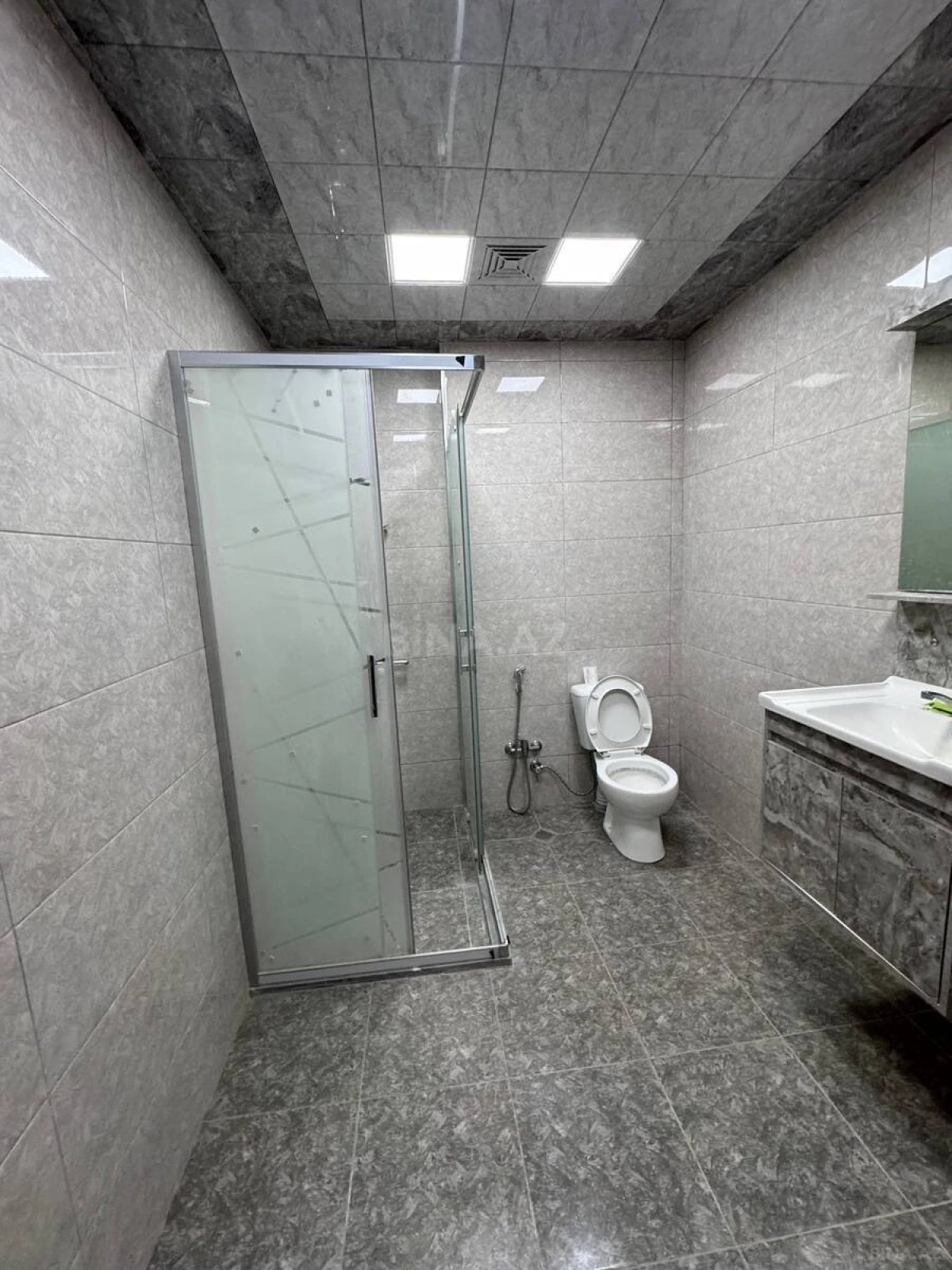 Satılır 2 otaqlı mənzil 58 m²