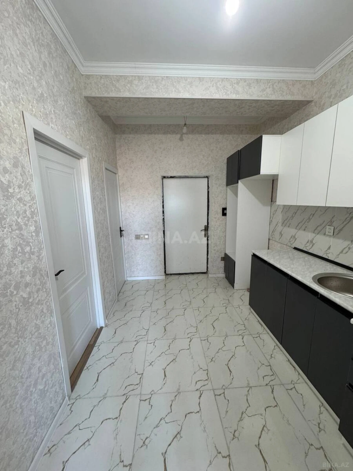 Satılır 2 otaqlı mənzil 58 m²