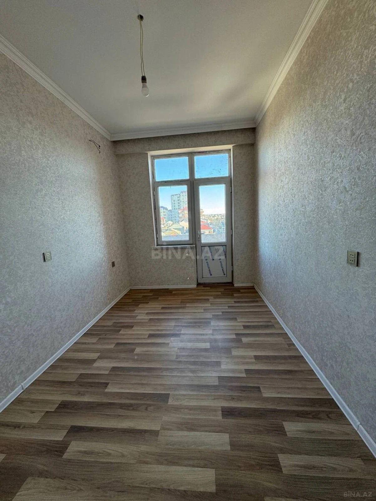 Satılır 2 otaqlı mənzil 58 m²